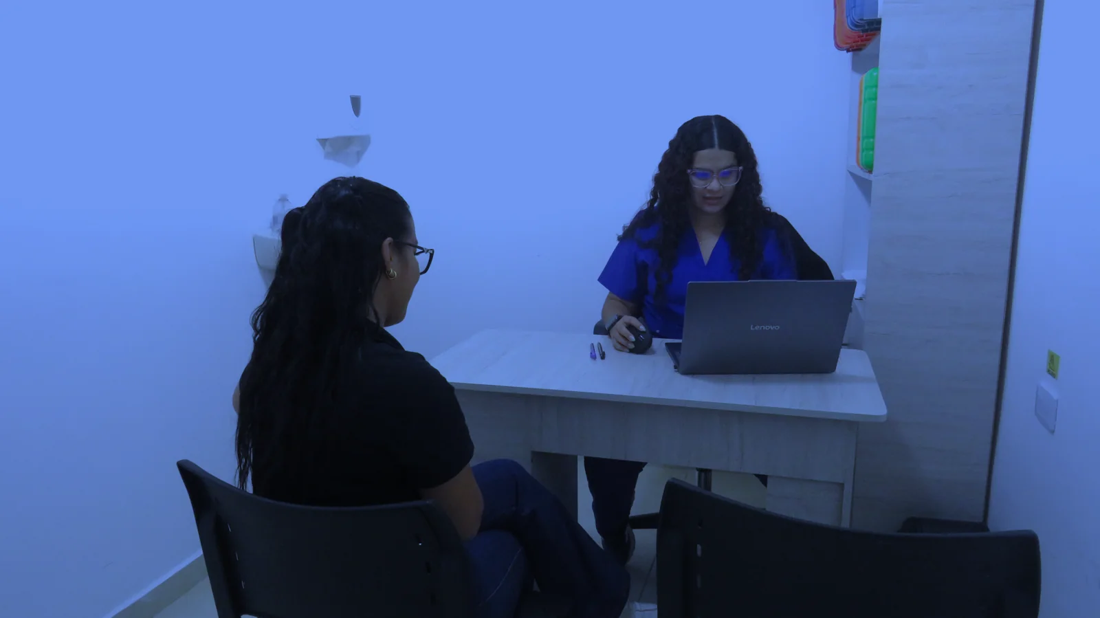 Atención en el consultorio de neuropsicología de SINÁPTICO IPS